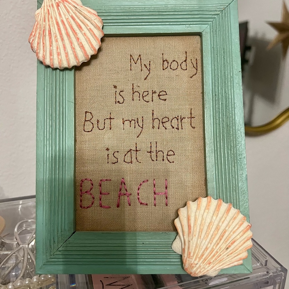 Coastal Shell Accent Beach Sign - Picture 2 of 3